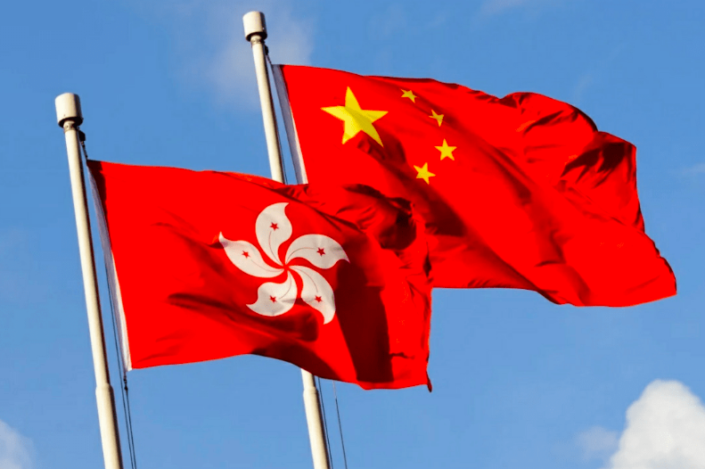 香港特别行政区第七届区议会选举成功举行